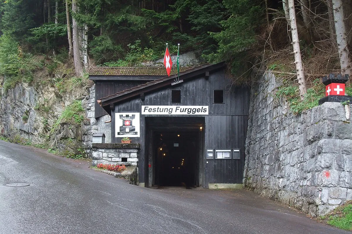 Review of 10-Z Bunker Nuclear Shelter Tours in Brno (2026)