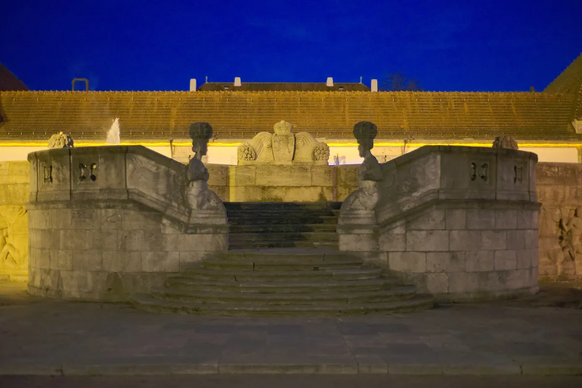 Review: Statue of Jobst of Moravia in Brno